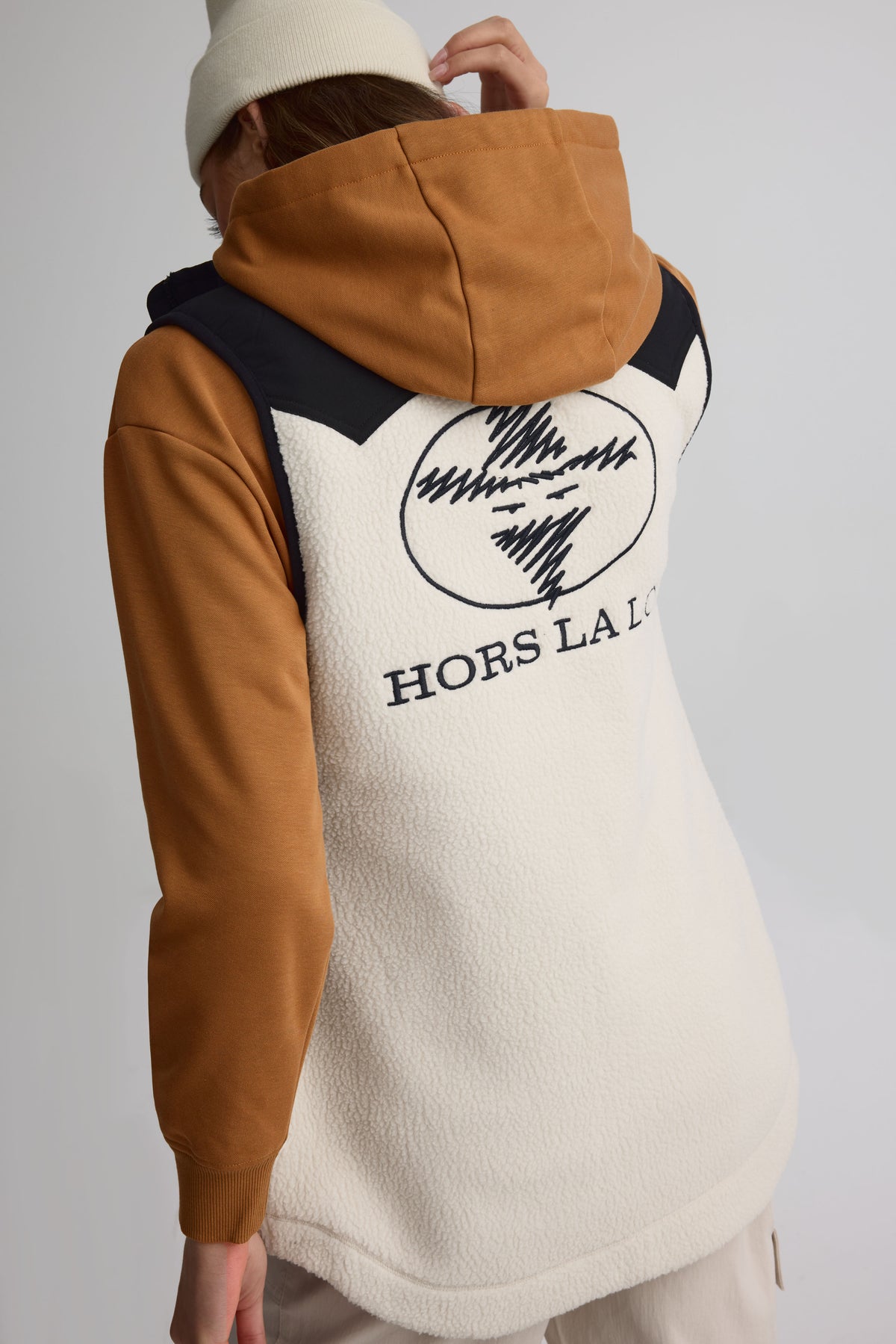 Veste longue sans manches en sherpa pour femme