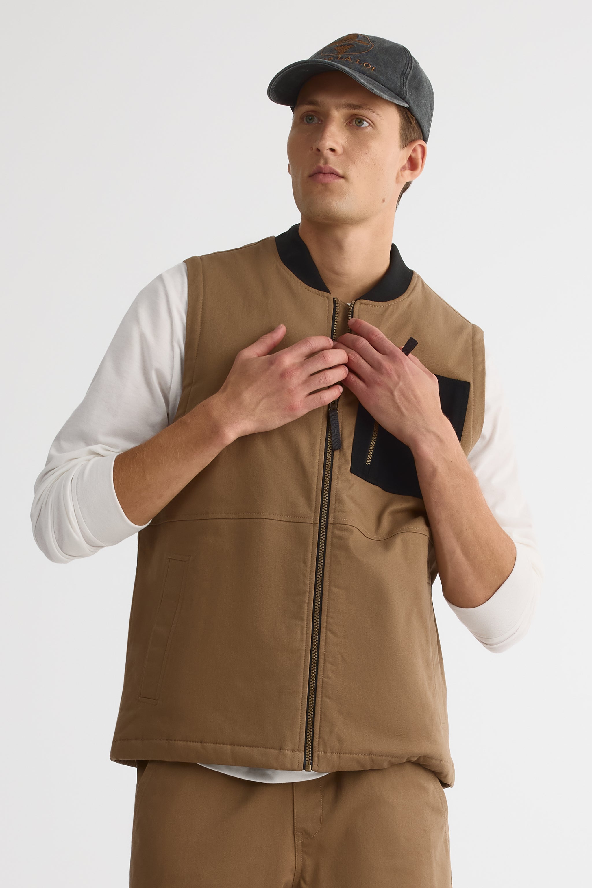 Twill vest for men – The Roadman