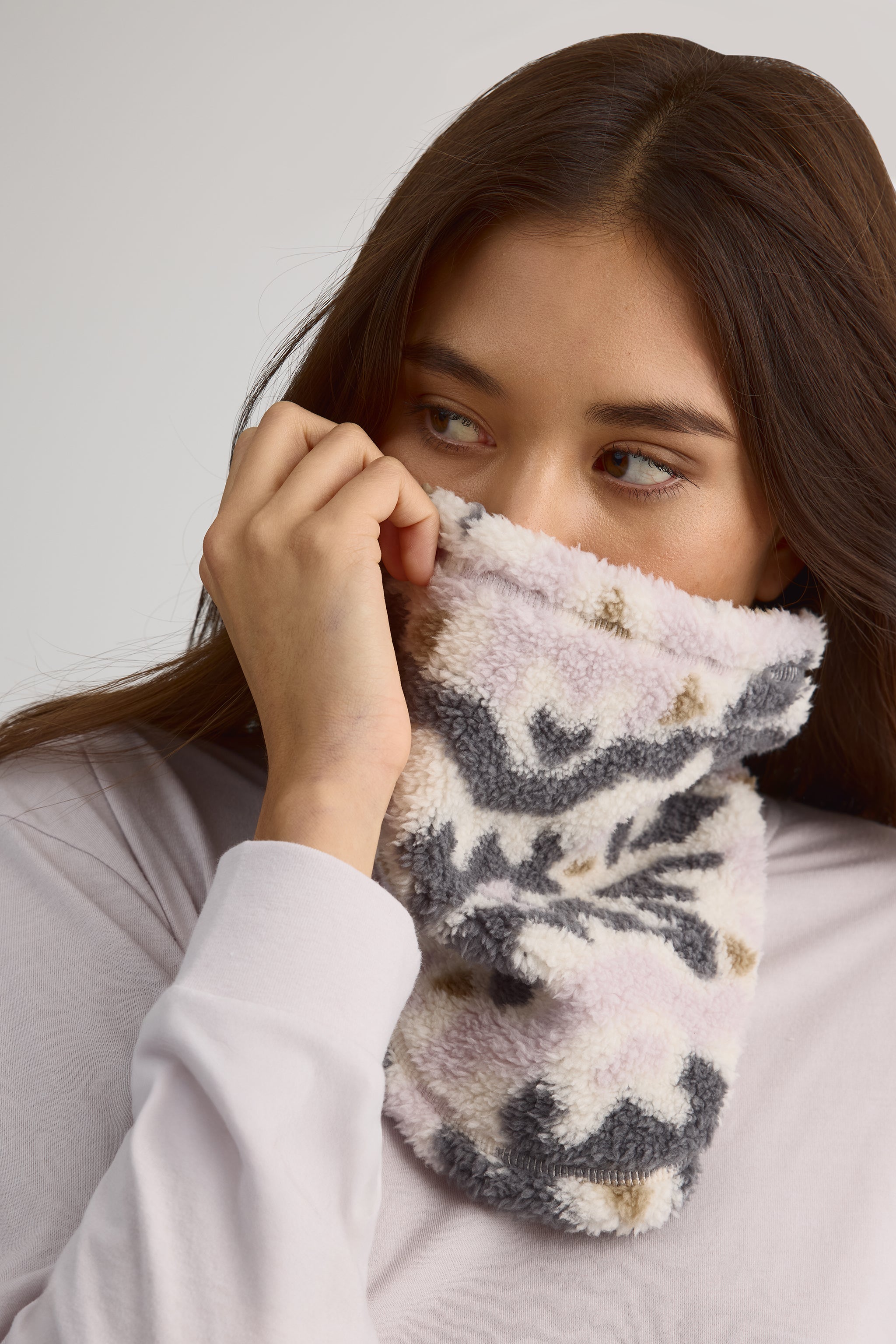 Foulard en peluche unisexe – Le Clandestin