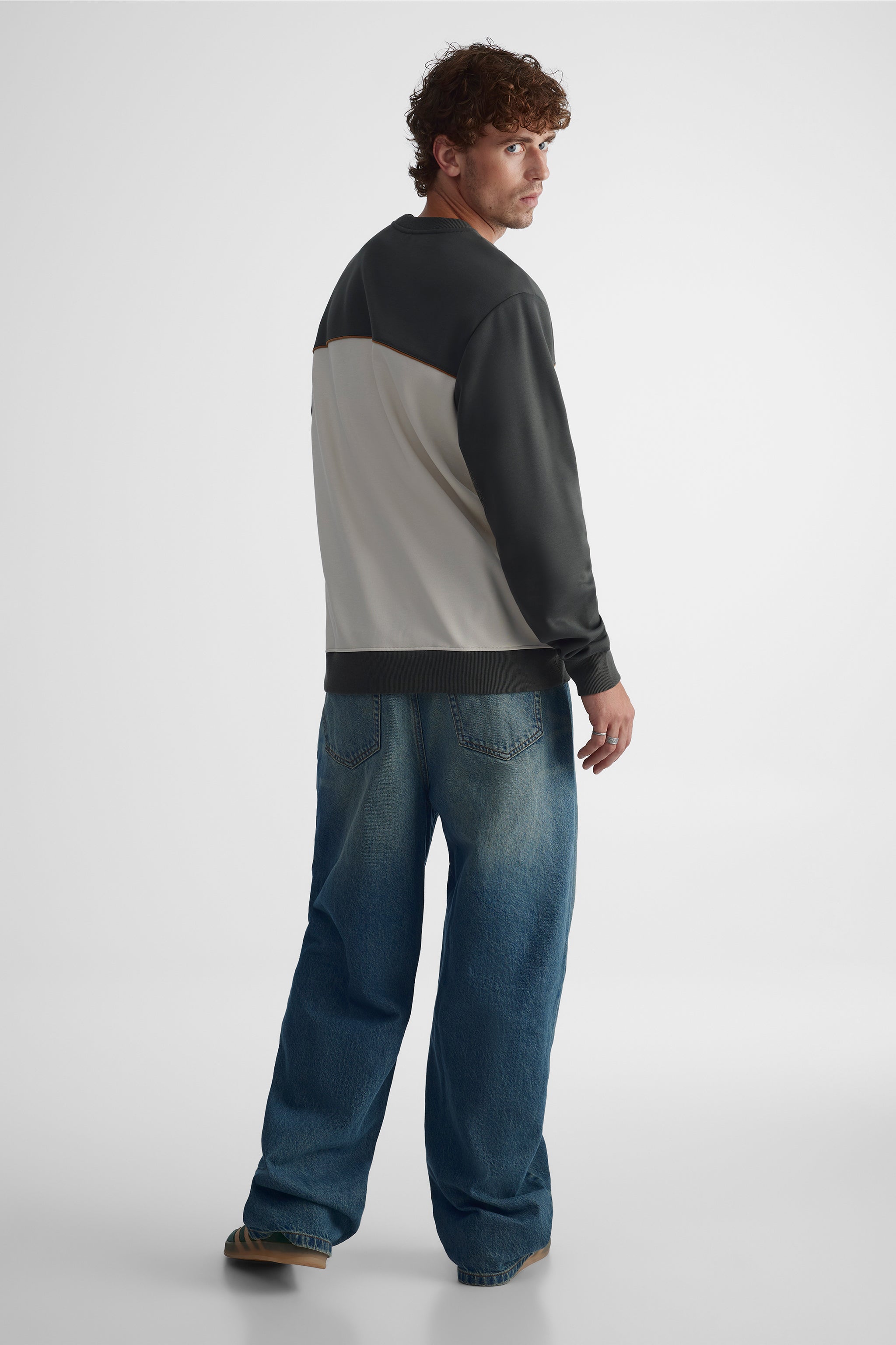 Fleece crewneck sweatshirt for men