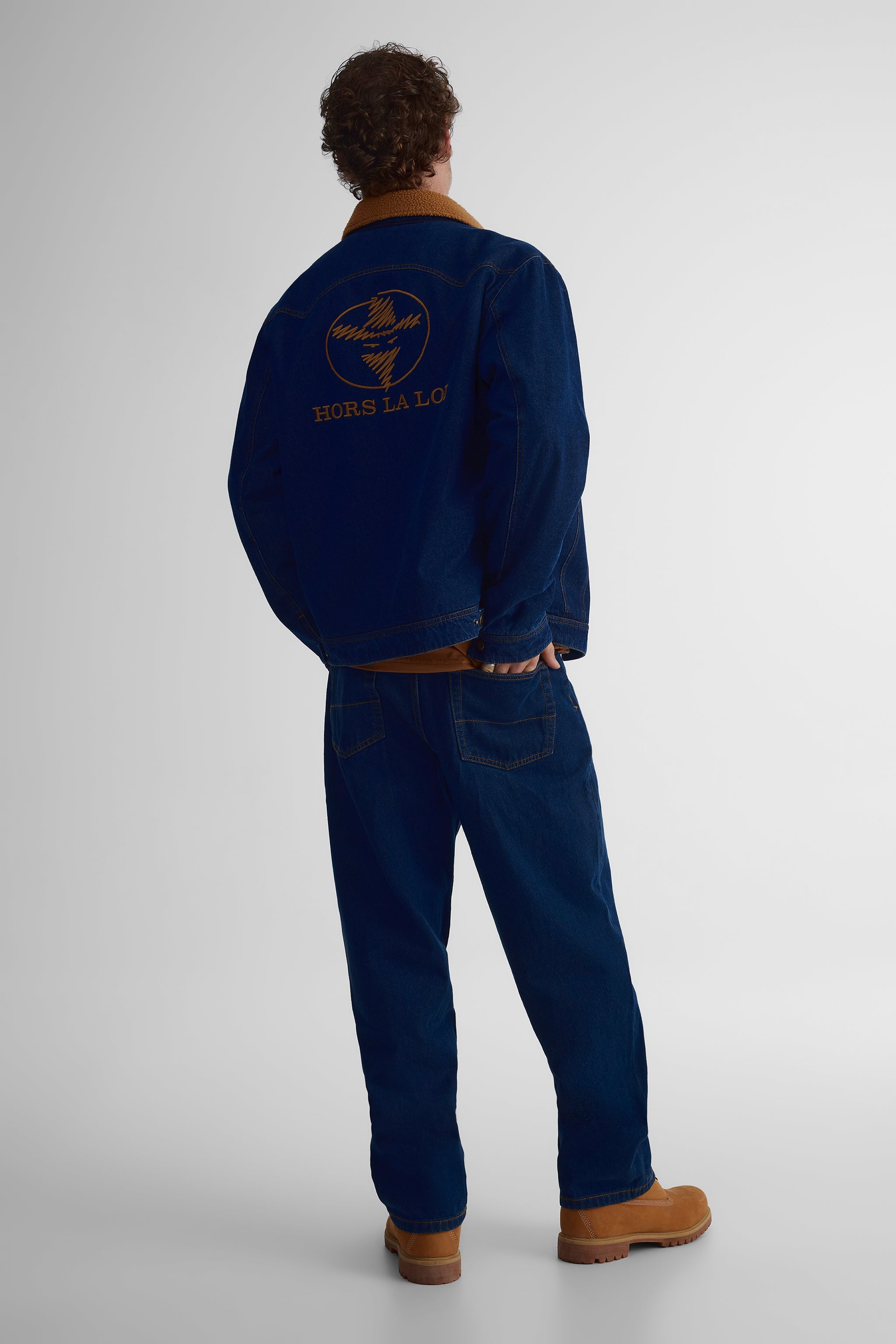 Denim jacket with sherpa collar for men